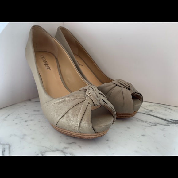 Nude Peep-toe heels - Picture 2 of 5